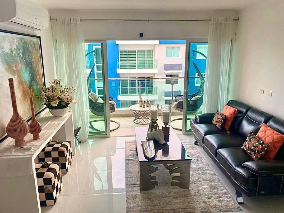 Spectacular Penthouse With Private Jacuzzi Terrace Apartment Сантяго де лос Кабайерос Екстериор снимка